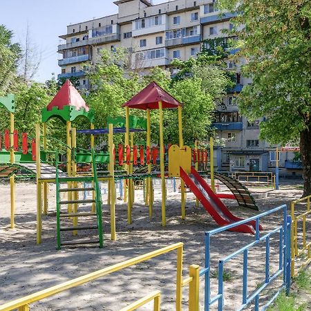 Artal Apartment On Obolonskyi Avenue 16A Kiev Esterno foto